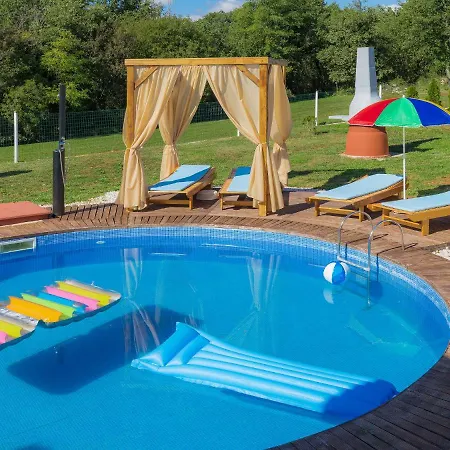 Holiday Jelovci-3 Ferienhaus Mofardini
